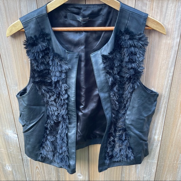 KENSIE Vest with Faux Fur - Picture 2 of 4